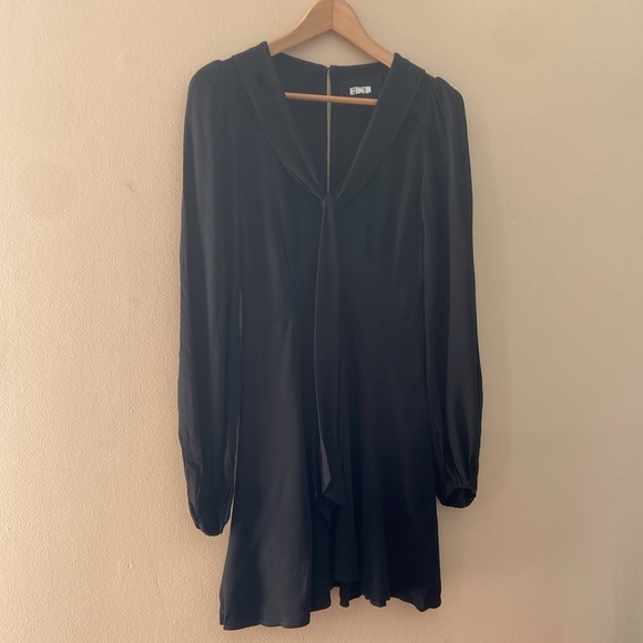 Elegant Black Long Sleeve Dress - Picture 5 of 14